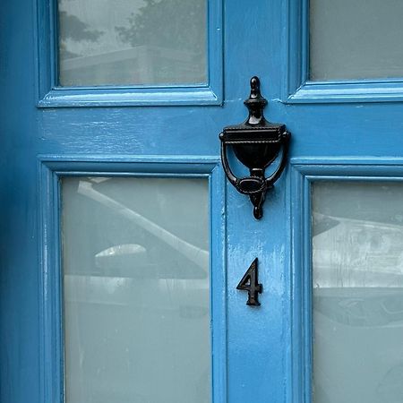 Beautiful Townhouse Next To Royal Victoria Park And Botanical Gardens Within Easy Walking Distance To Bath City Centre Exterior photo