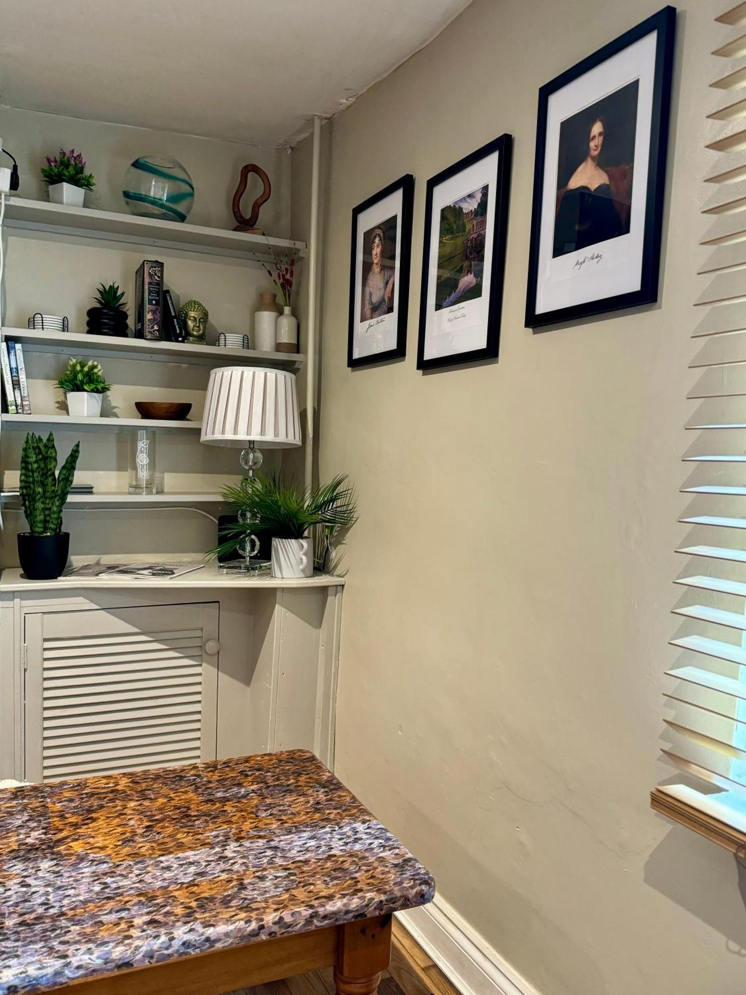 Beautiful Townhouse Next To Royal Victoria Park And Botanical Gardens Within Easy Walking Distance To Bath City Centre Exterior photo