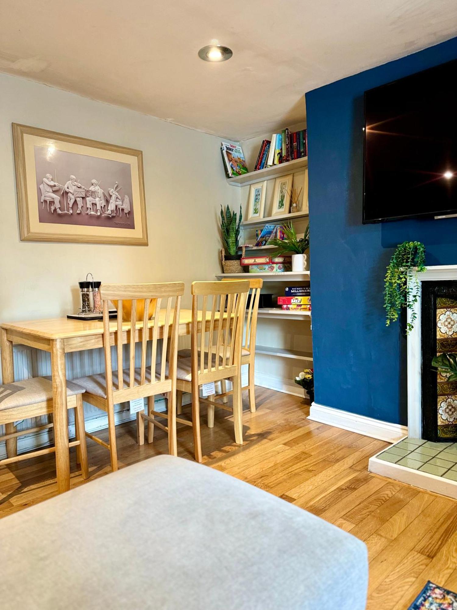 Beautiful Townhouse Next To Royal Victoria Park And Botanical Gardens Within Easy Walking Distance To Bath City Centre Exterior photo
