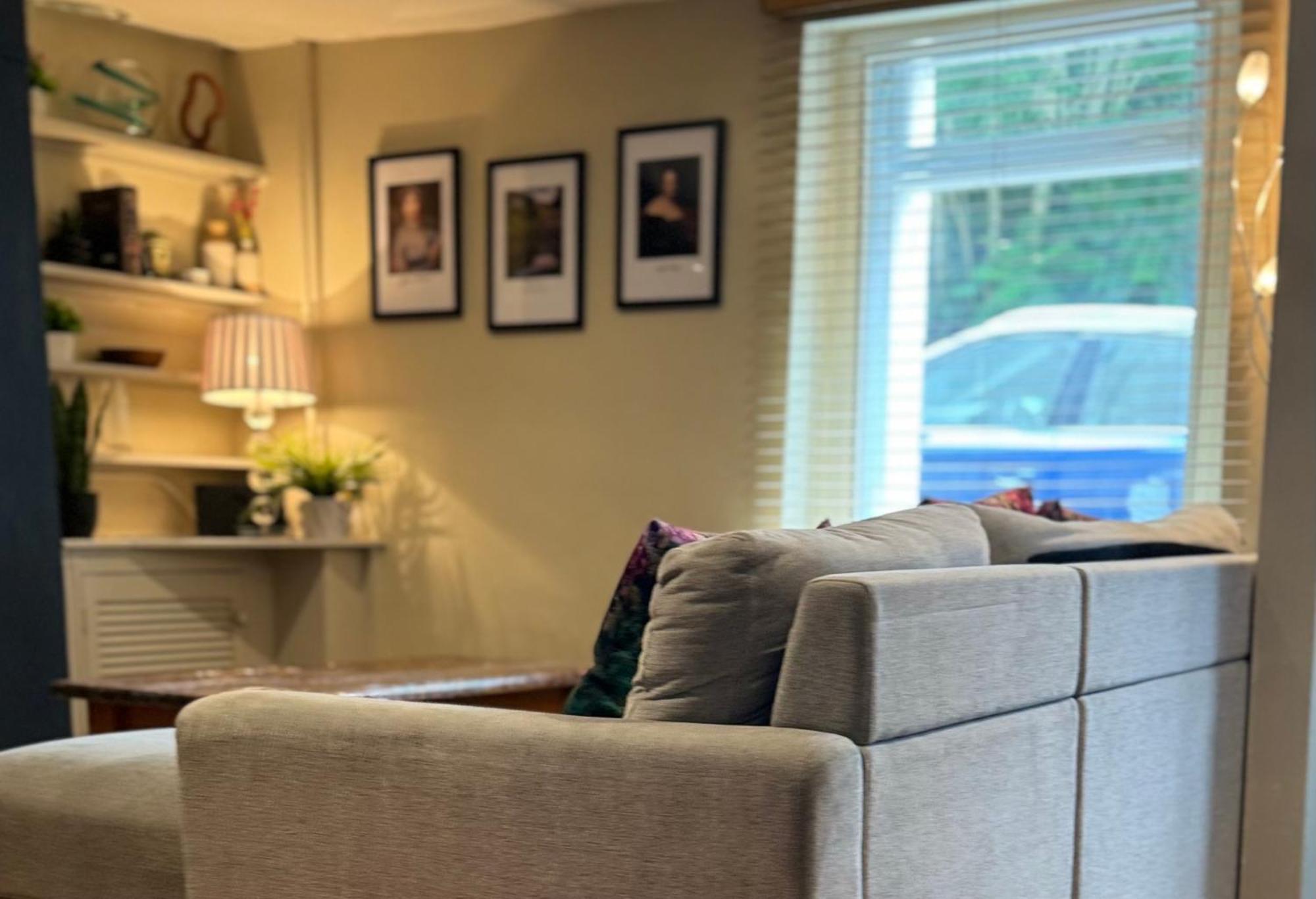 Beautiful Townhouse Next To Royal Victoria Park And Botanical Gardens Within Easy Walking Distance To Bath City Centre Exterior photo