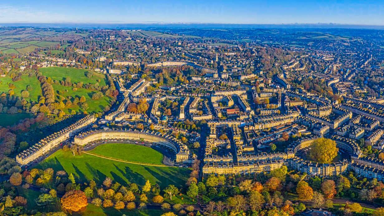 Beautiful Townhouse Next To Royal Victoria Park And Botanical Gardens Within Easy Walking Distance To Bath City Centre Exterior photo